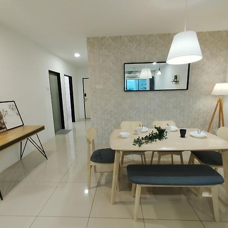 Ipoh Waterpark Manhattan Premium Suites By Iwh Suites Exterior photo