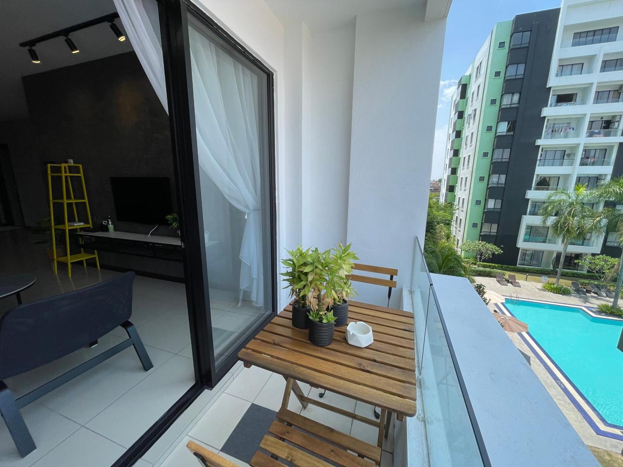 Ipoh Waterpark Manhattan Premium Suites By Iwh Suites Exterior photo